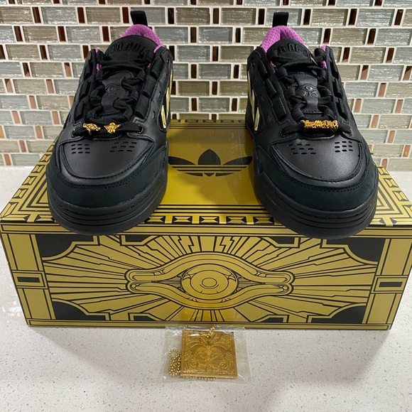 Yu gi oh adidas shoes with sealed dark Magician promo card - Picture 2 of 9